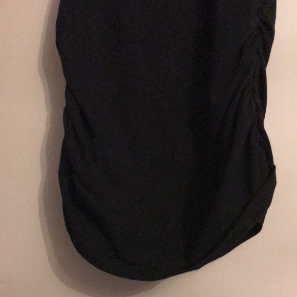 OFF THE SHOULDERS SASSY TOP (NEW WITH TAGS)! - Picture 2 of 9